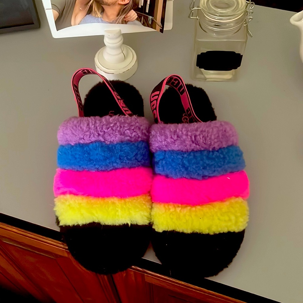 Size 6 gently used!!